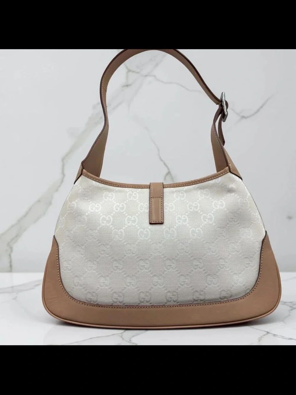 Gucci elegant cream